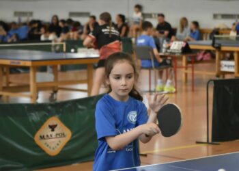 Tenis stołowy połączył pokolenia. Rekordowa frekwencja na mistrzostwach w Rozdrażewie