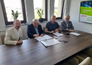 Umowa za ponad 2 mln zł podpisana. PGKiM zabezpiecza dostawy dla wodociągów