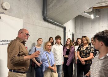 Absolwent I LO zaprosił uczniów do Wrocławia