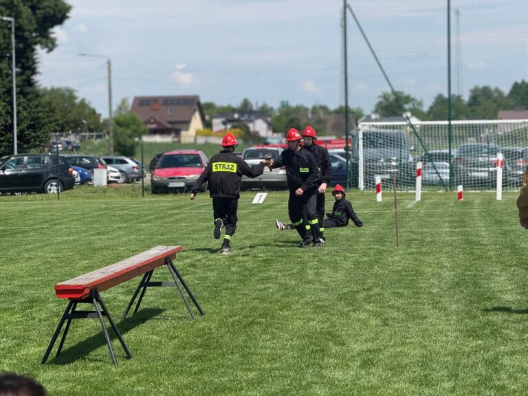Rekordowa frekwencja w Zdunach. 39 drużyn stanęło do sportowo-pożarniczej rywalizacji