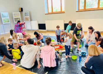 Dzieci odkrywały „Planetę Zmysłów”