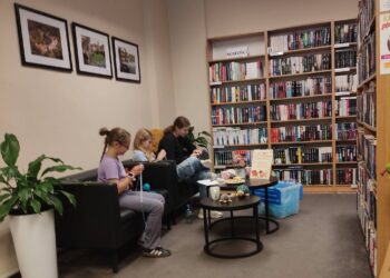 Dziergali razem w milickiej bibliotece