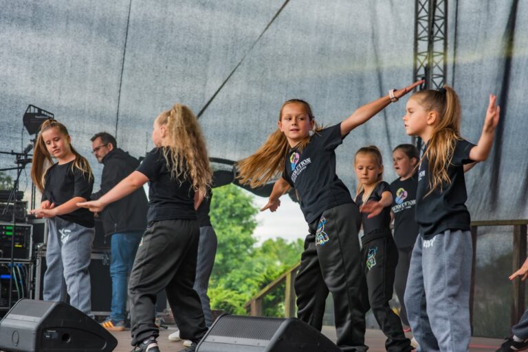 Sułów świętował przy muzyce, tańcu i dobrej zabawie