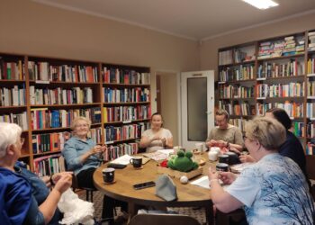 Dziergali razem w milickiej bibliotece