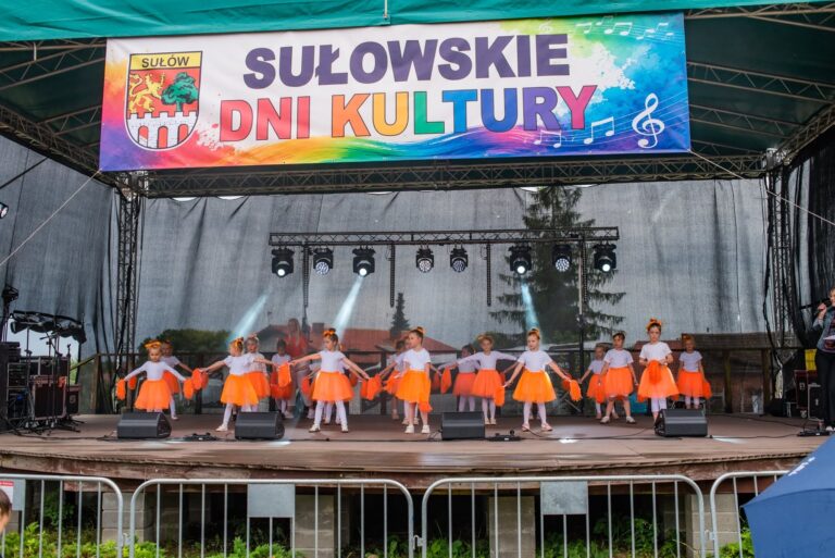 Sułów świętował przy muzyce, tańcu i dobrej zabawie