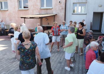 Seniorzy na szlaku Doliny Baryczy