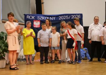 Teatralne zakończenie roku w CETS w Krośnicach