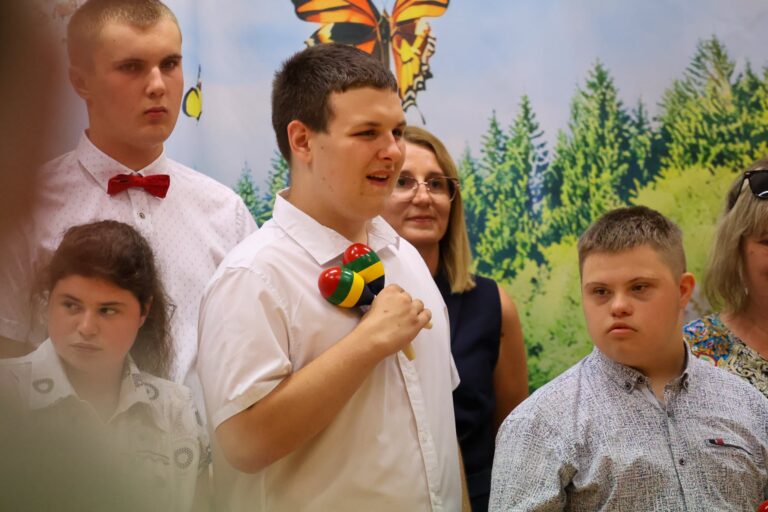 Teatralne zakończenie roku w CETS w Krośnicach