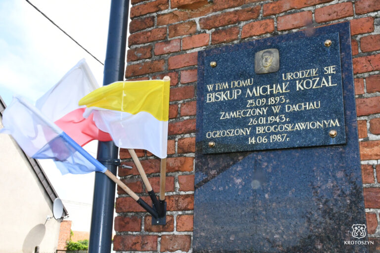 Krotoszyn uczcił bł. bp. Michała Kozala. Msza i kwiaty w rocznicę urodzin Patrona Miasta