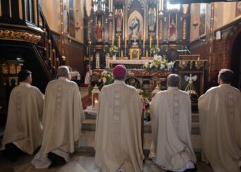 Jubileusz w Kobiernie. 10 lat od nadania szkole imienia bł. bp. Michała Kozala