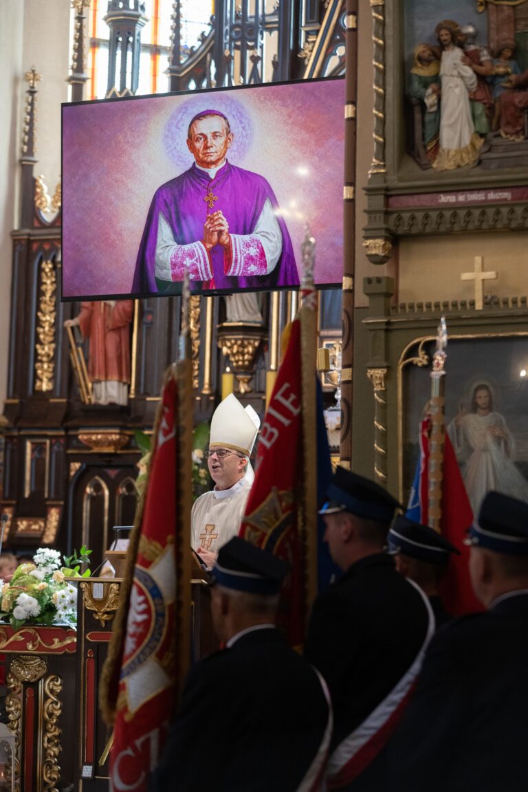 Jubileusz w Kobiernie. 10 lat od nadania szkole imienia bł. bp. Michała Kozala