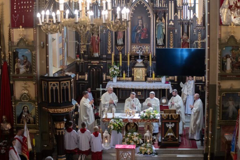 Jubileusz w Kobiernie. 10 lat od nadania szkole imienia bł. bp. Michała Kozala