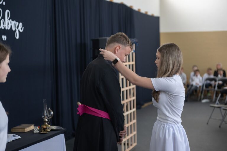 Jubileusz w Kobiernie. 10 lat od nadania szkole imienia bł. bp. Michała Kozala
