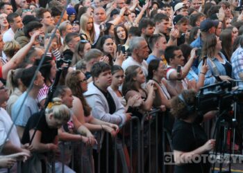 Piękni i Młodzi porwali tłumy. Sobotni wieczór był kulminacją Dni Koźmina Wielkopolskiego