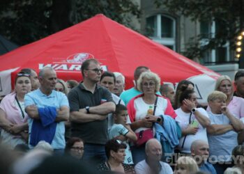 Piękni i Młodzi porwali tłumy. Sobotni wieczór był kulminacją Dni Koźmina Wielkopolskiego
