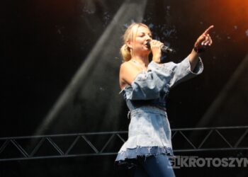 Piękni i Młodzi porwali tłumy. Sobotni wieczór był kulminacją Dni Koźmina Wielkopolskiego