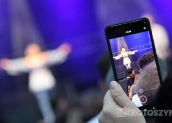 Piękni i Młodzi porwali tłumy. Sobotni wieczór był kulminacją Dni Koźmina Wielkopolskiego