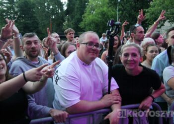 Piękni i Młodzi porwali tłumy. Sobotni wieczór był kulminacją Dni Koźmina Wielkopolskiego