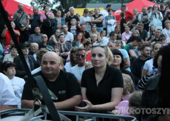 Piękni i Młodzi porwali tłumy. Sobotni wieczór był kulminacją Dni Koźmina Wielkopolskiego
