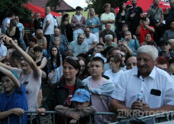 Piękni i Młodzi porwali tłumy. Sobotni wieczór był kulminacją Dni Koźmina Wielkopolskiego