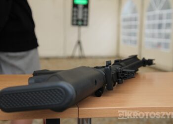 Grochówka, strzelanie i wojskowe wyzwania. Tłumy młodzieży na pikniku w ZSTO