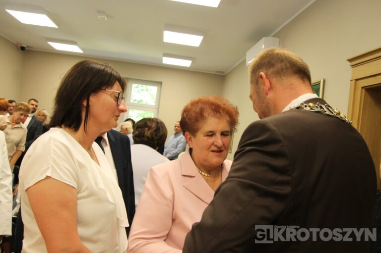 Oficjalne zaprzysiężenie podczas nadzwyczajnej sesji. Piotr Osuch nowym burmistrzem Koźmina Wielkopolskiego