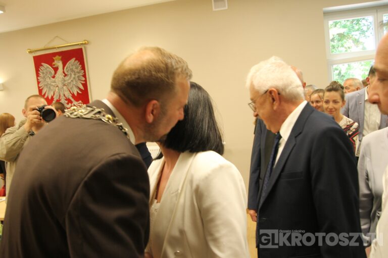 Oficjalne zaprzysiężenie podczas nadzwyczajnej sesji. Piotr Osuch nowym burmistrzem Koźmina Wielkopolskiego