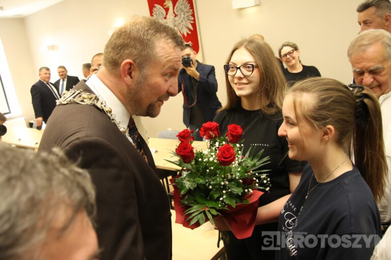 Oficjalne zaprzysiężenie podczas nadzwyczajnej sesji. Piotr Osuch nowym burmistrzem Koźmina Wielkopolskiego