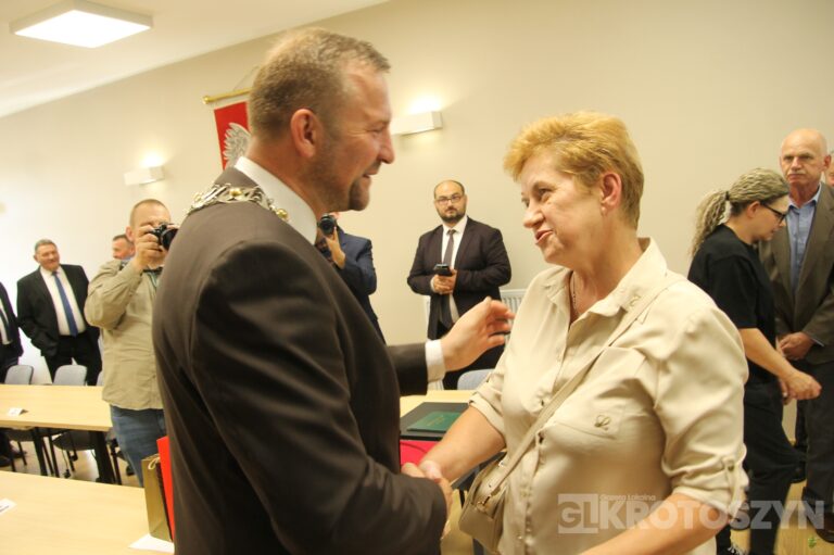 Oficjalne zaprzysiężenie podczas nadzwyczajnej sesji. Piotr Osuch nowym burmistrzem Koźmina Wielkopolskiego