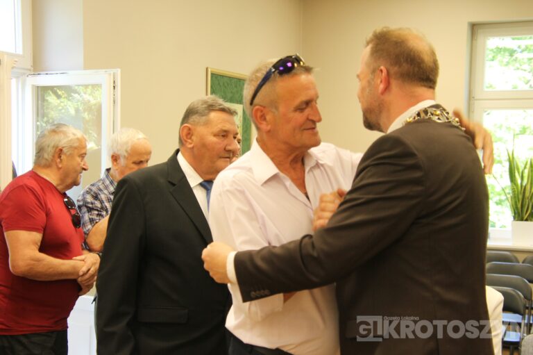 Oficjalne zaprzysiężenie podczas nadzwyczajnej sesji. Piotr Osuch nowym burmistrzem Koźmina Wielkopolskiego