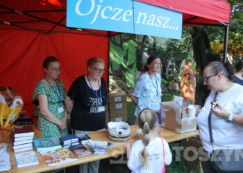 Rodzinne spotkanie chrześcijańskie w Krotoszynie. Park Miejski wypełniły modlitwa, muzyka i świadectwa