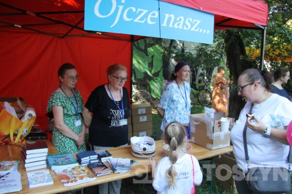 Rodzinne spotkanie chrześcijańskie w Krotoszynie. Park Miejski wypełniły modlitwa, muzyka i świadectwa