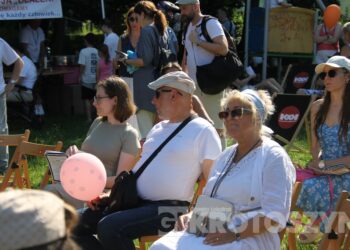 Rodzinne spotkanie chrześcijańskie w Krotoszynie. Park Miejski wypełniły modlitwa, muzyka i świadectwa