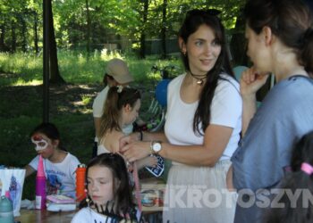 Rodzinne spotkanie chrześcijańskie w Krotoszynie. Park Miejski wypełniły modlitwa, muzyka i świadectwa