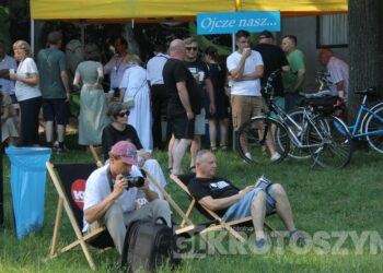Rodzinne spotkanie chrześcijańskie w Krotoszynie. Park Miejski wypełniły modlitwa, muzyka i świadectwa