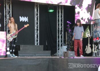 Mocne brzmienia i widowiskowy spektakl na Błoniach. No Longer Music zagrał w Krotoszynie