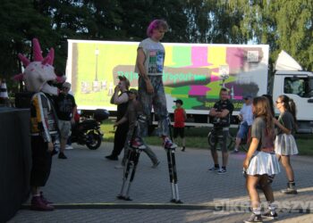 Mocne brzmienia i widowiskowy spektakl na Błoniach. No Longer Music zagrał w Krotoszynie
