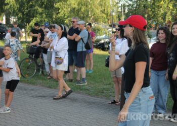 Mocne brzmienia i widowiskowy spektakl na Błoniach. No Longer Music zagrał w Krotoszynie