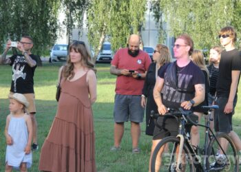 Mocne brzmienia i widowiskowy spektakl na Błoniach. No Longer Music zagrał w Krotoszynie