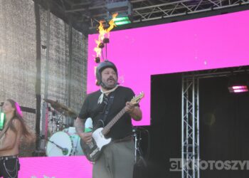 Mocne brzmienia i widowiskowy spektakl na Błoniach. No Longer Music zagrał w Krotoszynie