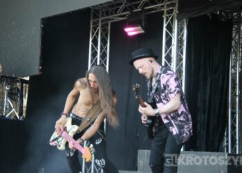 Mocne brzmienia i widowiskowy spektakl na Błoniach. No Longer Music zagrał w Krotoszynie