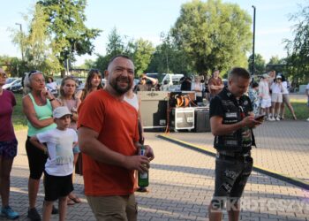 Mocne brzmienia i widowiskowy spektakl na Błoniach. No Longer Music zagrał w Krotoszynie