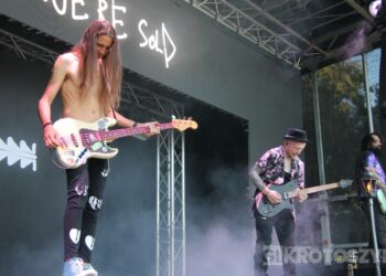 Mocne brzmienia i widowiskowy spektakl na Błoniach. No Longer Music zagrał w Krotoszynie