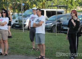 Mocne brzmienia i widowiskowy spektakl na Błoniach. No Longer Music zagrał w Krotoszynie