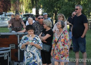 Mocne brzmienia i widowiskowy spektakl na Błoniach. No Longer Music zagrał w Krotoszynie