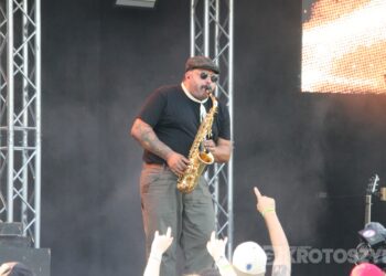 Mocne brzmienia i widowiskowy spektakl na Błoniach. No Longer Music zagrał w Krotoszynie