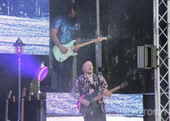 Mocne brzmienia i widowiskowy spektakl na Błoniach. No Longer Music zagrał w Krotoszynie