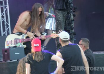 Mocne brzmienia i widowiskowy spektakl na Błoniach. No Longer Music zagrał w Krotoszynie