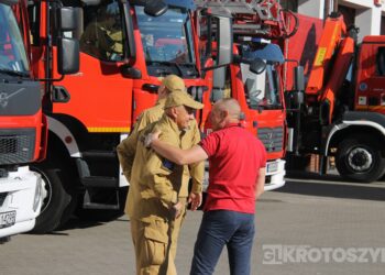 Legendarny strażak zakończył służbę. Asp. sztab. Dariusz Rybka po 38 latach przeszedł na emeryturę