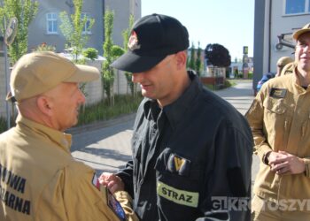 Legendarny strażak zakończył służbę. Asp. sztab. Dariusz Rybka po 38 latach przeszedł na emeryturę